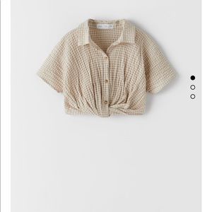 Knotted gingham crop top